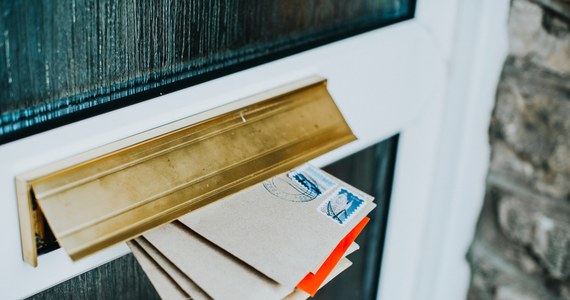 Jakież zdziwienie pojawiło się na twarzy jednego z mieszkańców Zakopanego, kiedy otworzył swoją skrzynkę pocztową. 8 lutego była pusta. W czwartek 9 lutego wysypało się kilkanaście listów. 