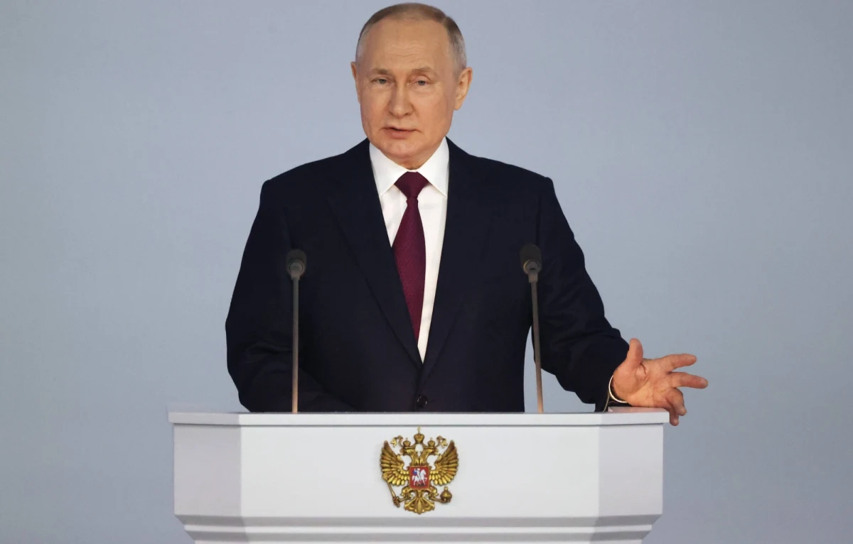 Prezydent Ukrainy Wołodymyr Zełenski sądzi, że Władimir Putin prędzej czy później zostanie zabity przez własną świtę. Ukraiński przywódca wyraził takie przekonanie w filmie dokumentalnym "Rok" autorstwa dziennikarza Dmytro Komarowa.