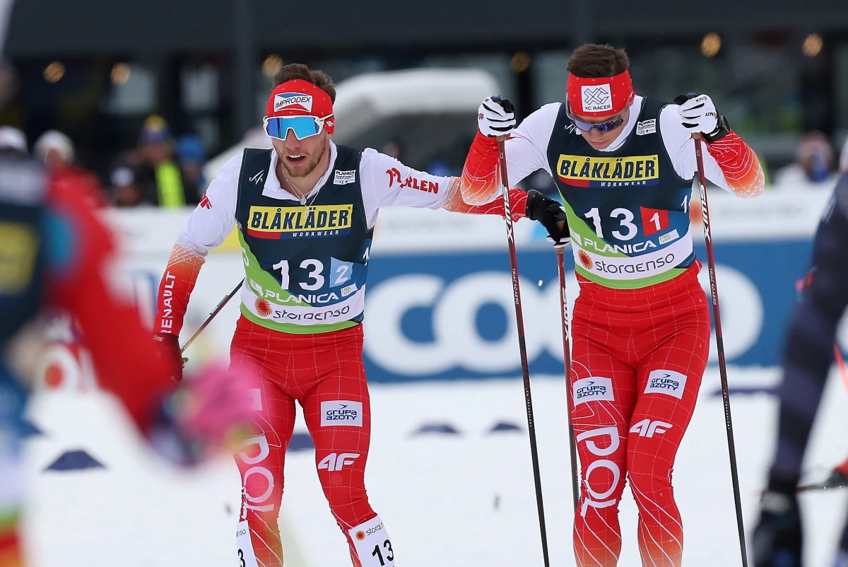 Norwegowie Paal Golberg i Johannes Hoesflot Klaebo oraz Szwedki Emma Ribom i Jonna Sundling zwyciężyli w sprintach drużynowych techniką dowolną podczas mistrzostw świata w narciarstwie klasycznym w Planicy. Maciej Staręga i Dominik Bury zajęli 8., a Weronika Kaleta i Izabela Marcisz 9. miejsce.