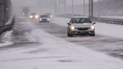 Śnieg i deszcz ze śniegiem. GDDKiA ostrzega kierowców