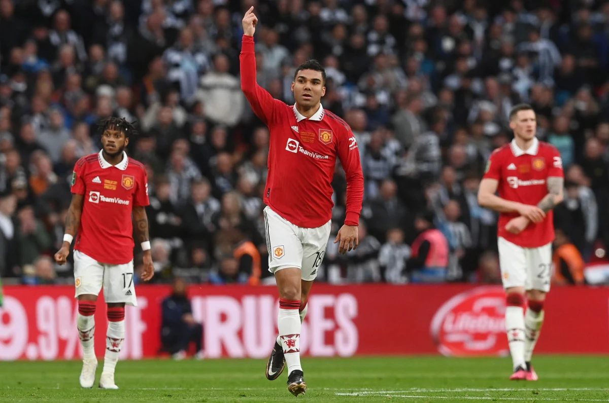​Piłkarze Manchesteru United po raz szósty w historii zdobyli Pucharu Ligi w Anglii. W niedzielnym finale na londyńskim Wembley pokonali Newcastle United 2:0. 