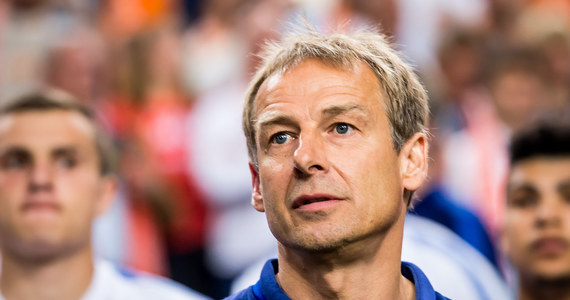 ​Niemiec Juergen Klinsmann objął funkcję trenera reprezentacji Korei Południowej - poinformował tamtejszy związek piłkarski. Jego poprzednik Paulo Bento ustąpił po porażce Koreańczyków 1:4 z Brazylią w 1/8 finału mundialu 2022 w Katarze.