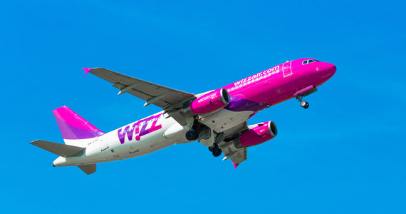 Węgierskie linie lotnicze Wizz Air poinformowały w poniedziałek, że od 14 marca zawieszą wszystkie połączenia z Mołdawią. Jako przyczynę podano obawy dotyczące bezpieczeństwa tamtejszej przestrzeni powietrznej.