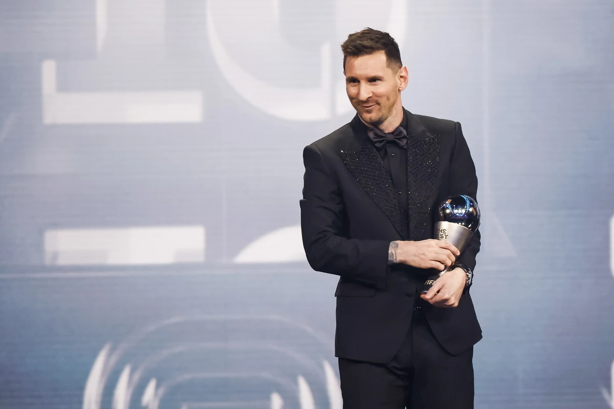 Lionel Messi został wybrany piłkarzem roku w plebiscycie FIFA. Zdobył ten tytuł już po raz siódmy. 