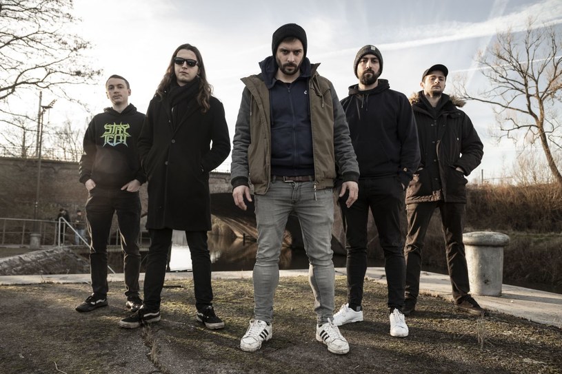 Symfoniczni deathcore'owcy z belgijskiego When Plagues Collide wypuszczą w kwietniu drugą płytę. 