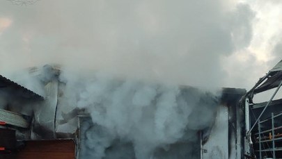 Pożar dwóch hal w Łodzi