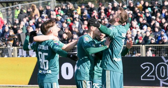 Legia Warszawa po zwycięstwie w Zielonej Górze nad Lechią 3:0 i Górnik Łęczna po wygraniu w Siedlcach z Pogonią 1:0 awansowały we wtorek do półfinałów Pucharu Polski. Na środę zaplanowano pozostałe dwa mecze - m.in. z udziałem broniącego trofeum Rakowa Częstochowa.