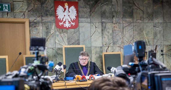 W środę przed krakowskim sądem rozpoczął się proces Jerzego Stuhra. Aktor jest oskarżony o prowadzenie samochodu w stanie nietrzeźwości. Grozi mu nawet do 2 lat pozbawienia wolności. Na pierwszej rozprawie prokuratura nie zgodziła się z wnioskiem obrony.