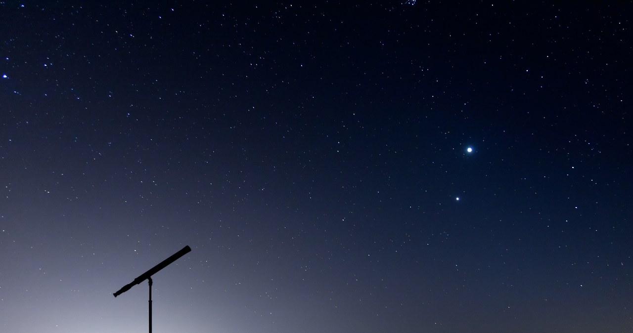 Spektakularne zbliżenie Wenus i Jowisza na sierpniowym niebie