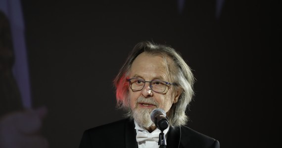 ​Kompozytor, zdobywca Oscara za muzykę do filmu "Marzyciel" Jan A. P. Kaczmarek został laureatem Polskiej Nagrody Filmowej Orły 2023 za osiągnięcia życia. Werdykt ogłoszono podczas konferencji prasowej, która odbyła się w środę w Warszawie.
