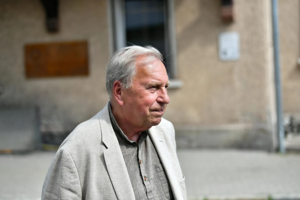 Krakowski sąd uznał dziś Jerzego Stuhra winnego jazdy pod wpływem alkoholu. To jednak nie jedyne postępowanie przeciwko aktorowi. Krakowska policja skierowała do Sądu Rejonowego dla Krakowa-Krowodrzy wniosek o ukaranie go za spowodowanie zagrożenia w ruchu drogowym.