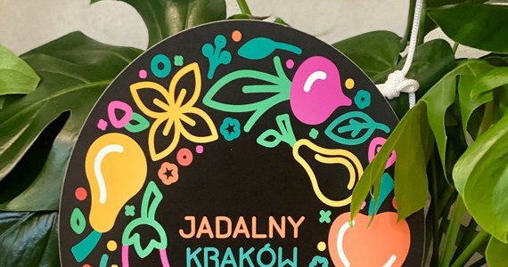Zachęta do zakupu warzyw na miejskich targowiskach czy do miejskiego rolnictwa - to główne cele ruszającego właśnie projektu "Jadalny Kraków". Jednostki miejskie wraz z organizacjami i instytucjami kultury, chcą promować postawy ekologiczne i prozdrowotne.