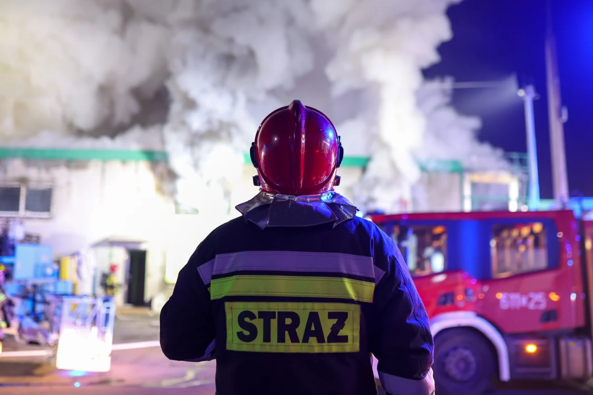 Płonie hala magazynowa przy ul. Wopistów w Sosnowcu. Informację o tym zdarzeniu dostaliśmy na Gorącą Linię RMF FM. 