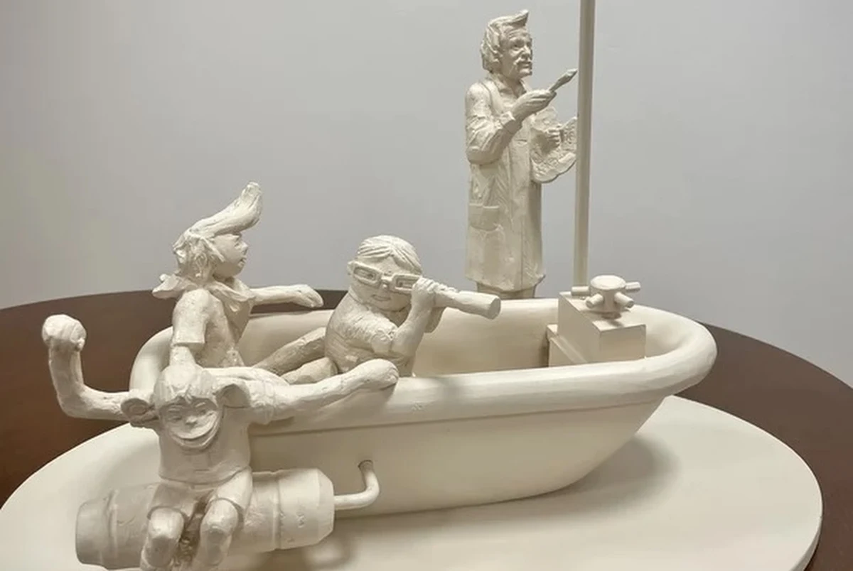 W Krakowie będzie można wyruszyć w podróż wannolotem. Pojazd - skrzyżowanie wanny z odkurzaczem pozwalający podróżować w czasie i przestrzeni - to wytwór wyobraźni twórcy komiksów Papcia Chmiela. Fani Tytusa, Romka i A'Tomka będą mogli obejrzeć pełnowymiarowy pojazd już w czerwcu, w setną rocznicę urodzin twórcy fantastycznych komiksów.