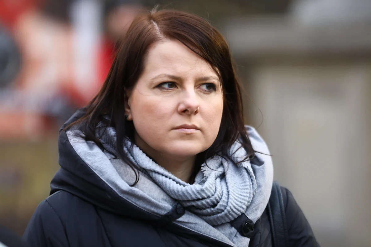 "Nie poprzemy tego projektu i będziemy głosować za jego odrzuceniem w pierwszym czytaniu" – zadeklarował rzecznik rządu Piotr Müller, zapytany o zaostrzający prawo aborcyjne projekt "Aborcja to Zabójstwo", złożony pod koniec 2022 r. przez fundację działaczki antyaborcyjnej Kai Godek. Zakłada on wprowadzenie zakazu informowania o możliwości dokonania aborcji w kraju bądź za granicą.