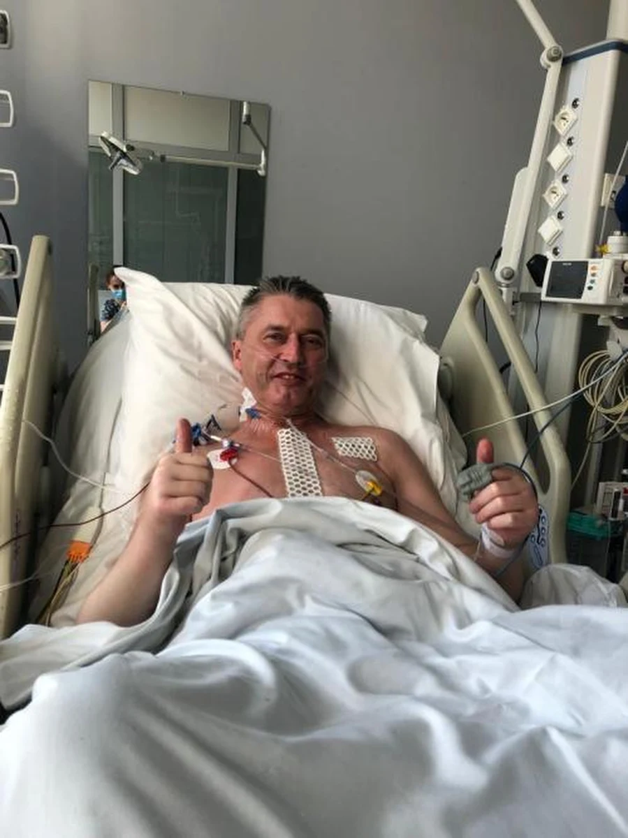 46-letni pacjent z ciężką niewydolnością serca otrzymał organ pobrany w Republice Czeskiej. To pierwszy taki przypadek w Polsce. Transplantację przeprowadzili lekarze ze Śląskiego Centrum Chorób Serca w Zabrzu. 