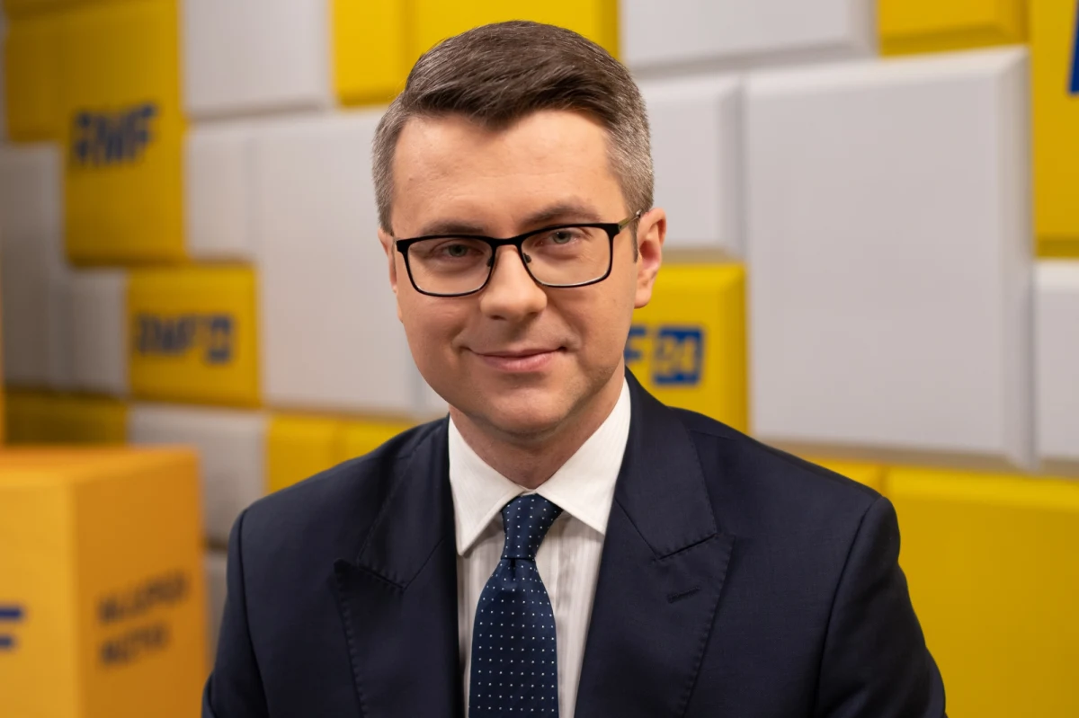 "Aparat rosyjski szuka jakichkolwiek sposobów oddziaływania i wytwarzania napięcia i politycznego zamętu w regionie" - skomentował Piotr Müller ostatnie wydarzenia związane z atakiem rosyjskich hakerów na stronę podatki.gov.pl. W Rozmowie w południe w RMF FM rzecznik rządu odniósł się także do postępujących represji stosowanych przez reżim Aleksandra Łukaszenki wobec białoruskiej opozycji.