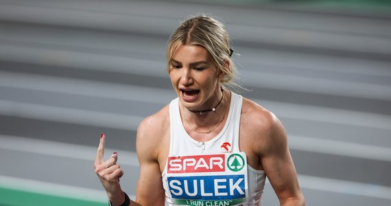Adrianna Sułek zdobyła srebrny medal i wynikiem 5014 pkt poprawiła rekord Polski w lekkoatletycznym pięcioboju podczas halowych mistrzostw Europy w Stambule. Wygrała Belgijka Nafissatou Thiam, która ustanowiła rekord świata - 5055. Brąz wywalczyła Węgierka Xenia Krizsan - 4493.