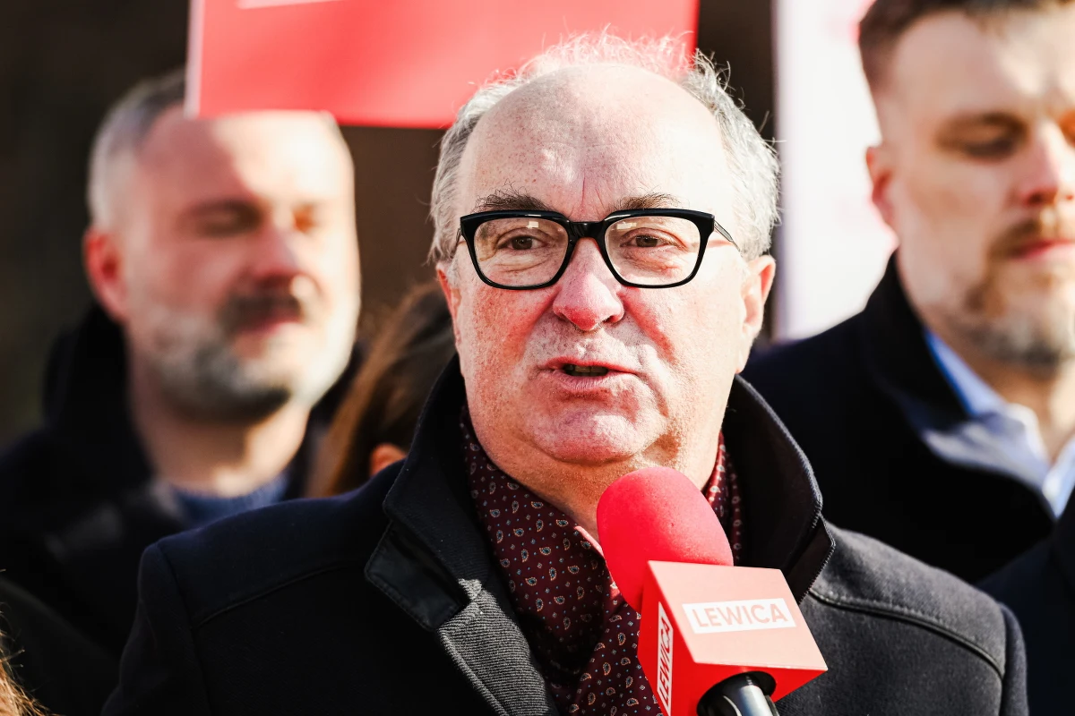 "Chcemy jako Lewica renegocjować konkordat" – oświadczył w Gdańsku wicemarszałek Sejmu Włodzimierz Czarzasty. "Lewica nigdy nie będzie przeciwko ludziom wierzącym, ale zawsze będzie przeciwko tłustym, aroganckim przedstawicielom kleru" – dodał. 