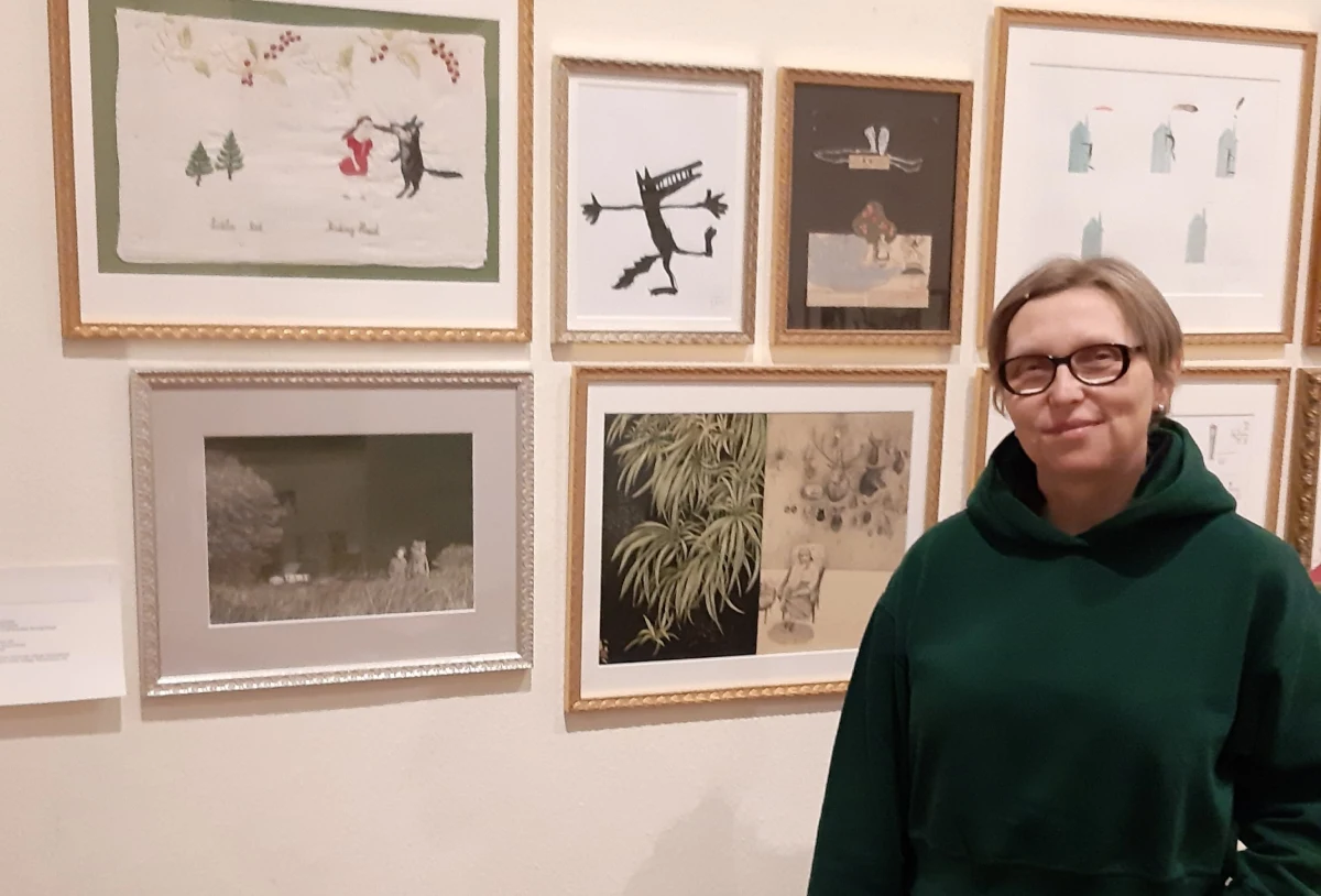 Joanna Concejo jest polską, wielokrotnie nagradzaną ilustratorką. Mieszka pod Paryżem. Spotkałyśmy się w Hasselt. Przyjechała do magicznego miejsca w Belgii, do Villa Verbeelding, czyli Willi Wyobraźni, która jest miejscem spotkań ilustratorów książek dla dzieci z publicznością, miejscem wymiany doświadczeń artystów, wystawą, a zarazem interaktywnym muzeum dla dzieci. Concejo twierdzi, że nie ma znaczenia, czy ilustruje książki dla dzieci czy "dla dorosłych", bo obecnie ta różnica się zaciera. "Książki dla dzieci trzeba gdzieś w księgarni położyć, ale często sięgają po nie dorośli. Nie ma tak jak dawniej sztywnego rozgraniczenia" - mówi artystka.