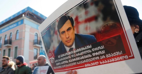 Moja śmierć wywoła wielki chaos w Gruzji - powiedział były prezydent tego kraju Micheil Saakaszwili, który od 2021 roku przebywa w szpitalu. Polityk przekonuje, że rząd w Tbilisi powoli go zabija i obecnie stan jego zdrowia jest tak zły, że "wielu zastanawia się, jakim cudem jeszcze żyje".