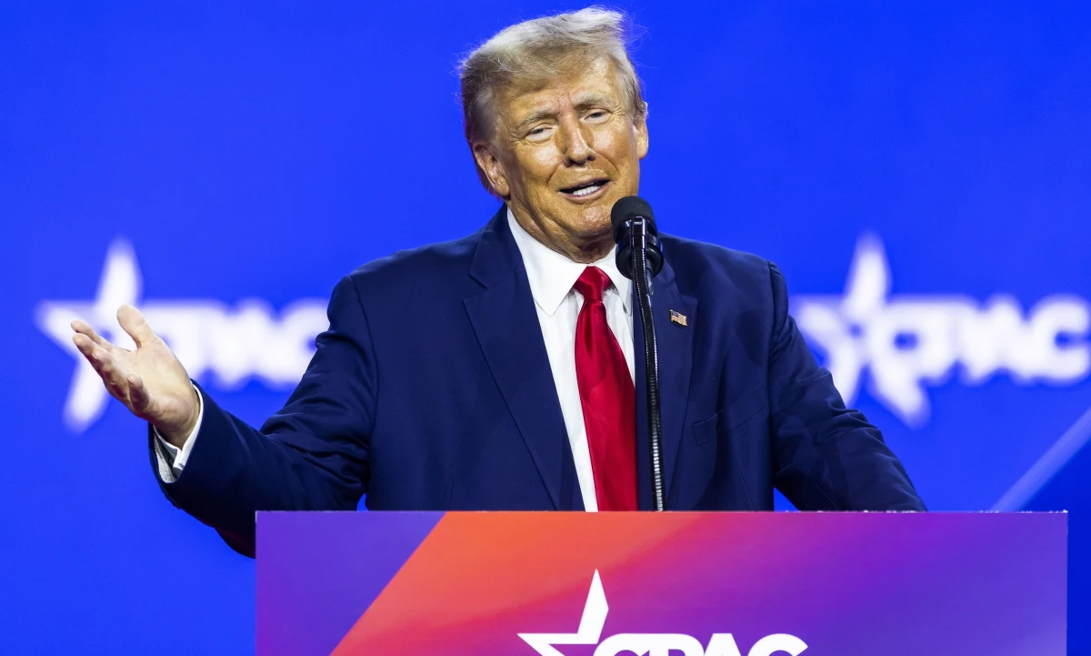 Donald Trump podczas 90-minutowego przemówienia obiecał m.in. zakończenie wojny w Ukrainie i zmniejszenie nacisku na politykę zagraniczną Stanów Zjednoczonych. Były prezydent USA wziął udział w konferencji konserwatywnego komitetu akcji politycznej (CPAC) w Oxon w stanie Maryland.