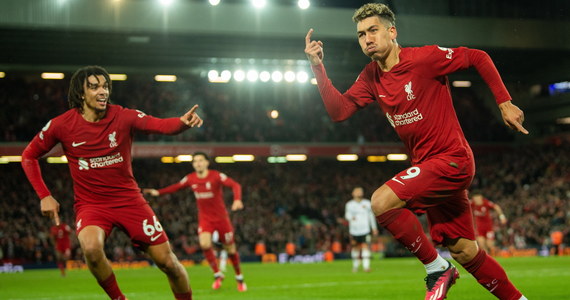 ​Liverpool zdeklasował u siebie Manchester United 7:0 w 26. kolejce angielskiej ekstraklasy piłkarskiej. To najwyższe zwycięstwo w historii rywalizacji tych drużyn. Dwa gole zdobył Egipcjanin Mohamed Salah, który został najlepszym strzelcem Liverpoolu w Premier League.