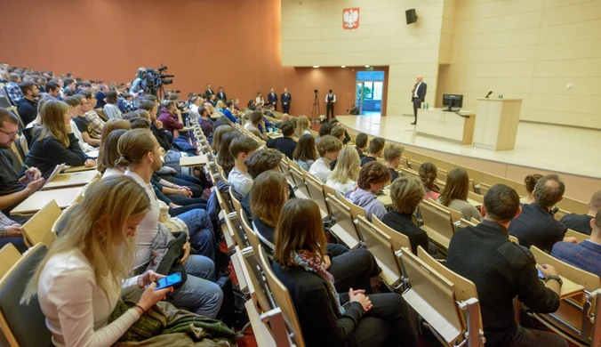 Zoomerzy nie chcą być liderami. O pokoleniu pełnym sprzeczności