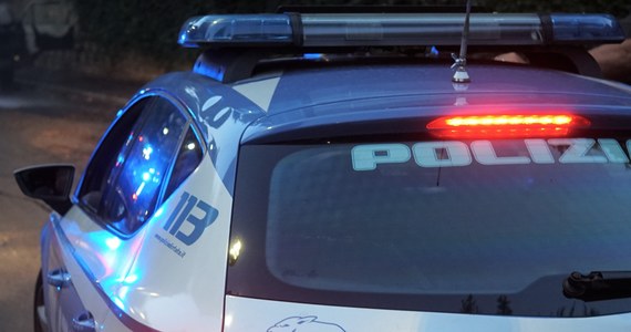 Sześć osób zostało ugodzonych nożami w poniedziałek podczas napaści na tle rabunkowym w rejonie głównego dworca kolejowego w Mediolanie na północy Włoch - podała agencja ANSA. 