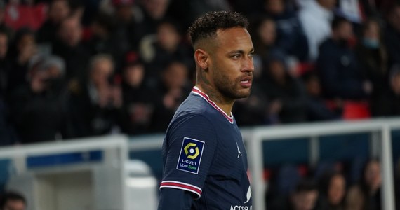 Neymar przejdzie w najbliższych dniach operację prawej kostki, która wykluczy go z gry na trzy lub cztery miesiące - poinformował w poniedziałek Paris Saint-Germain. Brazylijczyk doznał kontuzji pod koniec lutego.