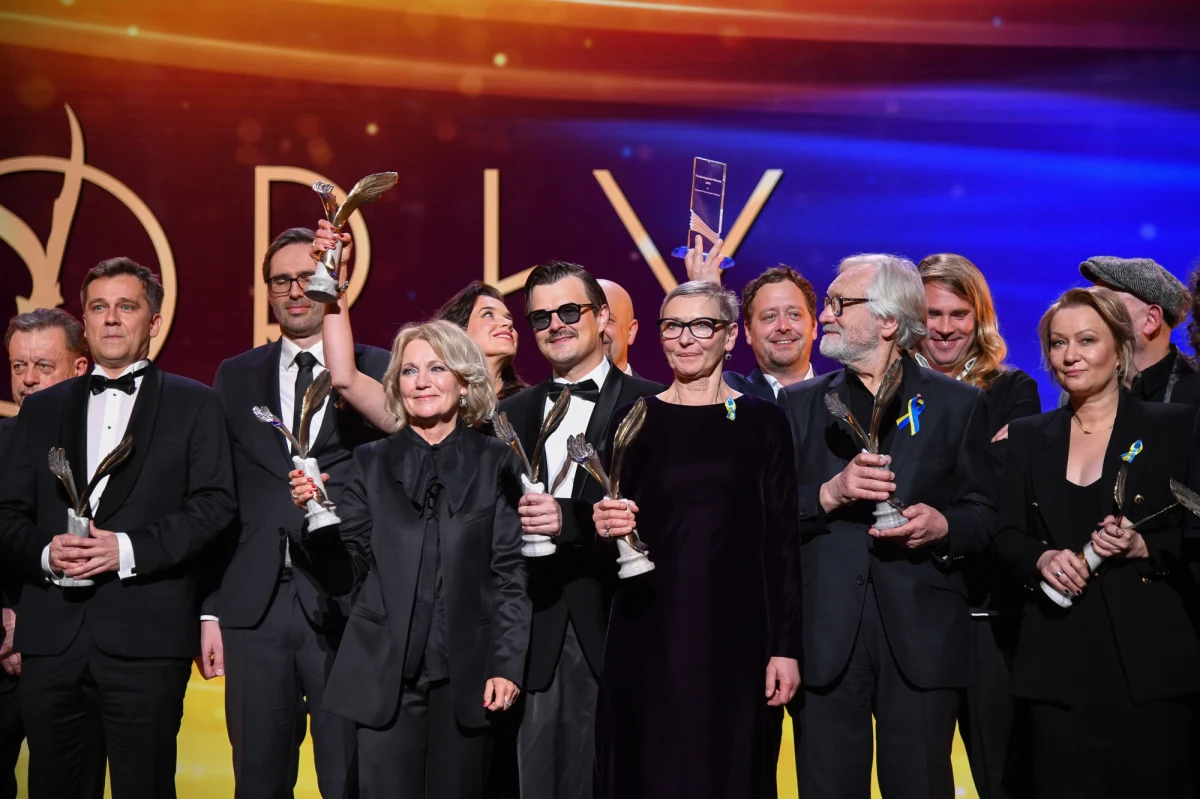 Twórcy "IO" Jerzego Skolimowskiego otrzymali sześć Polskich Nagród Filmowych Orły 2023, w tym za najlepszy film. "Honory, które mnie spotykają ze strony Akademii, to jest uznanie ludzi, którzy naprawdę znają się, robią filmy i są w stanie docenić wysiłek twórców. A więc ogromne dzięki" - podkreślił reżyser.