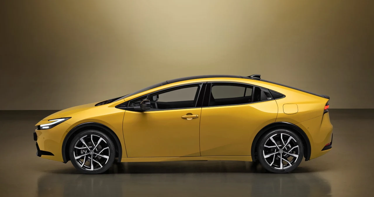 Nowa Toyota Prius V w Polsce. Dane techniczne, silnik, wyposażenie ...