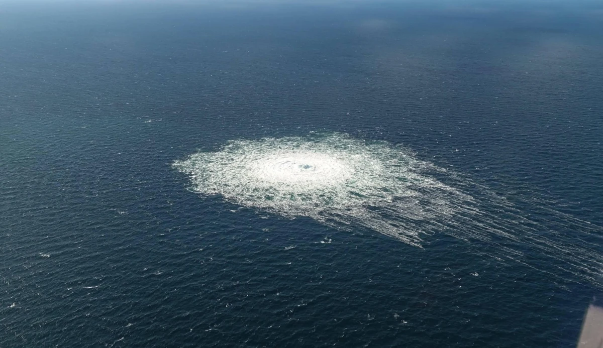 Amerykański dziennik "New York Times" poinformował, powołując się na amerykańskich urzędników, którzy zapoznali się z danymi uzyskanymi przez wywiad Stanów Zjednoczonych, że za ubiegłorocznym sabotażem na gazociąg Nord Stream stoi "proukraińska grupa". W jej skład mogli wchodzić zarówno Ukraińcy, jak i Rosjanie.