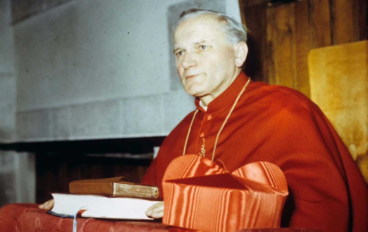 Jest oświadczenie rzecznika Konferencji Episkopatu Polski w związku z wyemitowanym przez TVN24 reportażem Marcina Gutowskiego dotyczącym działań kard. Karola Wojtyły z okresu, gdy był metropolitą krakowskim. Ks. Leszek Gęsiak zaznaczył, że poprosił o kompetentny komentarz koordynatora ds. ochrony dzieci i młodzieży o. Adama Żaka oraz kierownika biura delegata KEP ds. ochrony dzieci i młodzieży ks. Piotra Studnickiego.