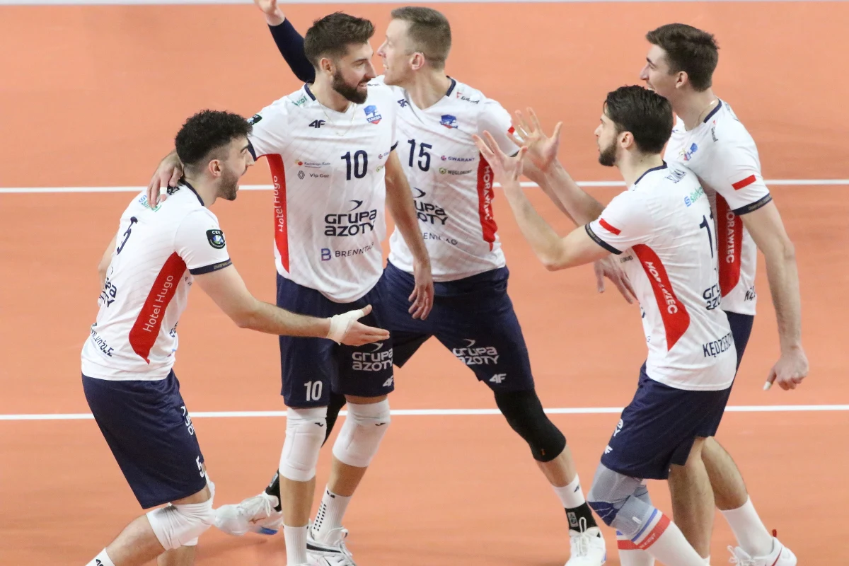 Siatkarze Grupy Azoty ZAKSY Kędzierzyn-Koźle pokonali we własnej hali włoskie Itas Trentino 3:2 (25:22, 22:25, 22:25, 25:21, 15:10) w pierwszym meczu ćwierćfinału Ligi Mistrzów siatkarzy. Rewanżowe spotkanie w Trydencie odbędzie się 16 marca.