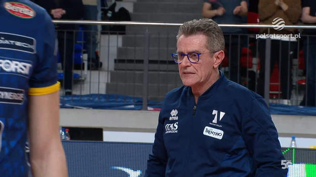 Angelo Lorenzetti był wściekły po meczu ZAKSA - Trentino. Szkoleniowiec włoskiej ekipy dał upust swojej złości po spotkaniu. 

