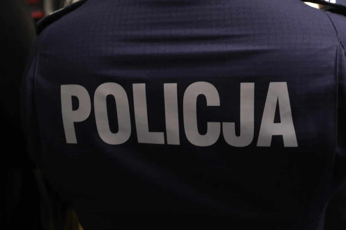 Dzięki działaniom śląskich "łowców głów" i europejskiej sieci współpracy policyjnej ENFAST w ręce hiszpańskich policjantów wpadł Robert Cz. - przekazał rzecznik Komendanta Głównego Policji insp. Mariusz Ciarka. Mężczyzna był m.in. poszukiwany ENA za kierowanie grupą przestępczą, która wystawiała "fałszywe" faktury.