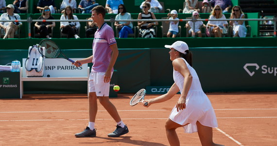 Iga Świątek i Hubert Hurkacz przegrali z Białorusinką Aryną Sabalenką i Amerykaninem Taylorem Fritzem 8:10 w finale tenisowej imprezy pokazowej par mieszanych Tie Break Tens w Indian Wells, poprzedzającej turnieje WTA i ATP 1000.
