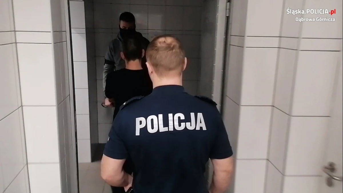 Ponad 4 kg amfetaminy przejęli policjanci z Dąbrowy Górniczej. Zatrzymano trzy osoby: kobietę i dwóch mężczyzn. Wobec mężczyzn sąd zastosował trzymiesięczny, tymczasowy areszt.

