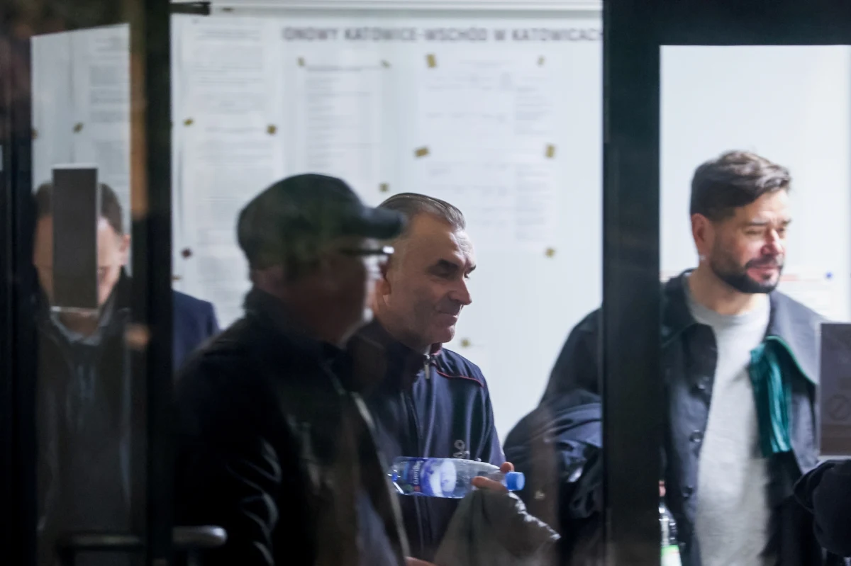 Jest zażalenie na decyzję sądu o aresztowaniu byłego ministra skarbu, prezesa stołecznego MPO. Włodzimierzowi Karpińskiemu postawiono zarzut w związku ze śledztwem dotyczącym nieprawidłowości przy przetargach na utylizację śmieci w Warszawie.