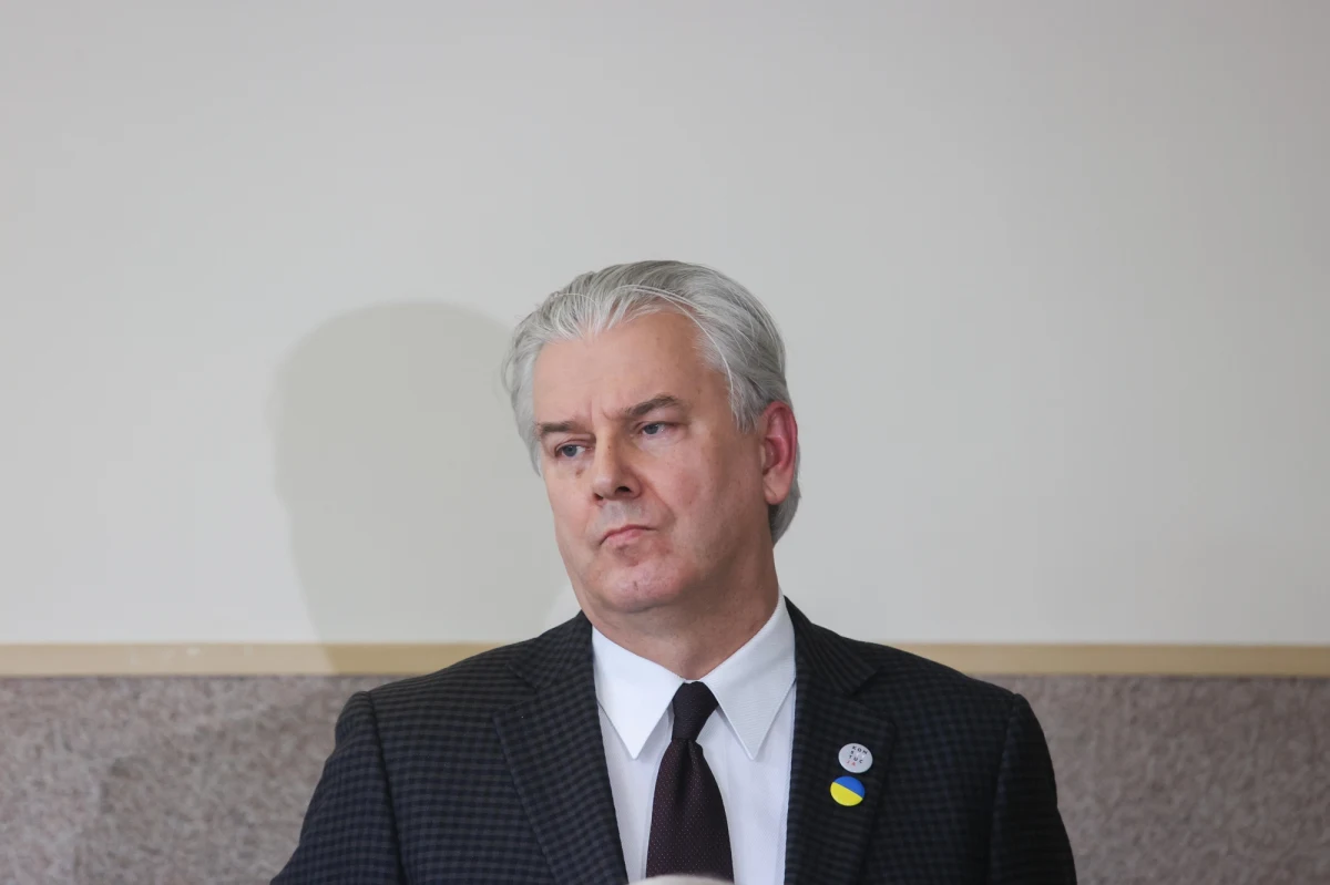 Poseł KO Cezary Grabarczyk i poseł PiS Dariusz S. zostali nieprawomocnie skazani na rok więzienia w zawieszeniu na rok. Dodatkowo poseł Grabarczyk będzie musiał składać raporty przed kuratorem.