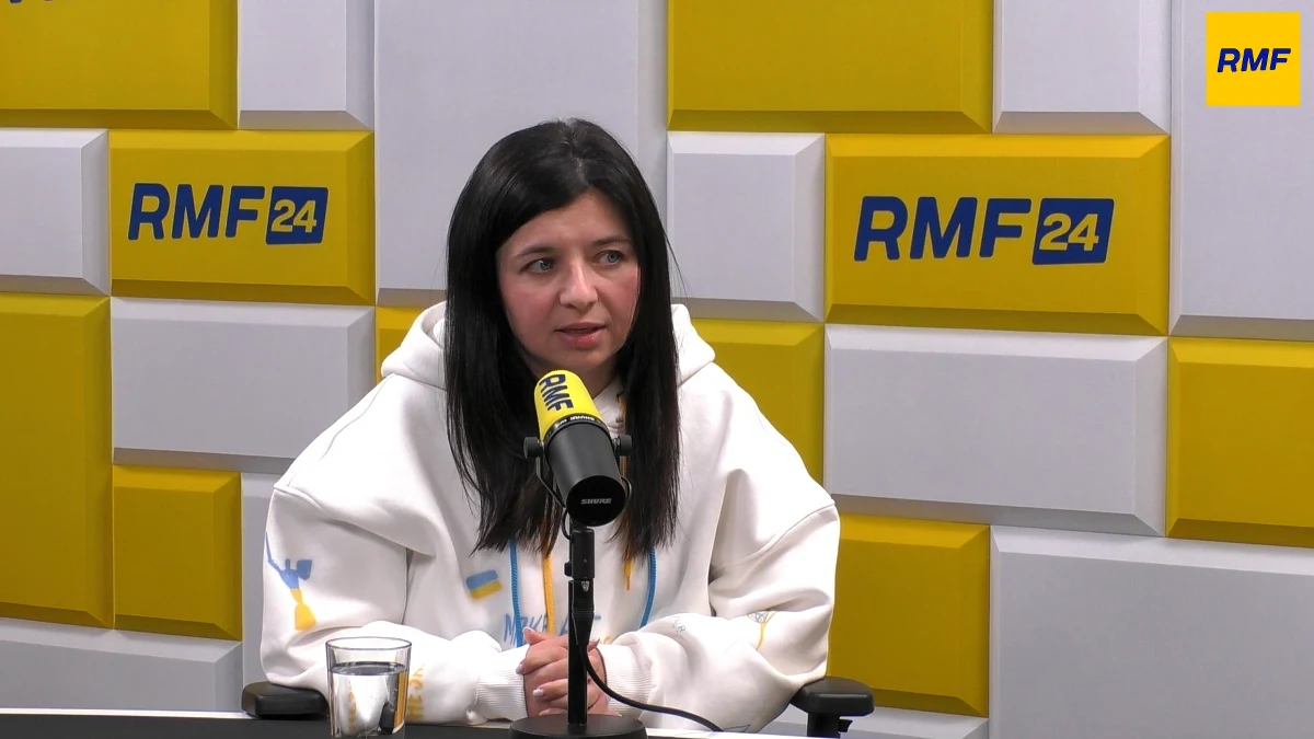 "W Polsce są Ukrainki, które przeżyły tortury, śmierć dzieci, których bliscy trafili do rosyjskiej niewoli" - opowiadała w Popołudniowej rozmowie z RMF FM Natalia Panczenko, współżałożycielka Euromaidanu-Warszawa i jedna z liderek społeczności ukraińskiej w stolicy. Apelowała o empatię dla swych rodaczek i rodaków. Jak ma pracować kobieta, której mąż walczy na froncie, która pochowała dwoje dzieci? – pytała aktywistka.