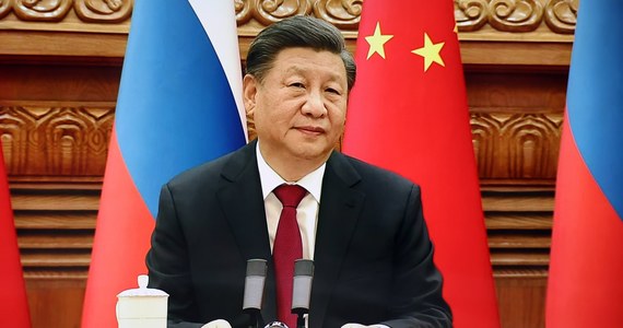 ​Chiny nagle zaangażowały się w próbę zakończenia konfliktu w Ukrainie, gdyż spodziewa się, że wojna skończy się latem - podaje Nikkei Asia. Według przewidywań think-tanku chińskiej armii, Rosja powinna mieć wtedy przewagę.