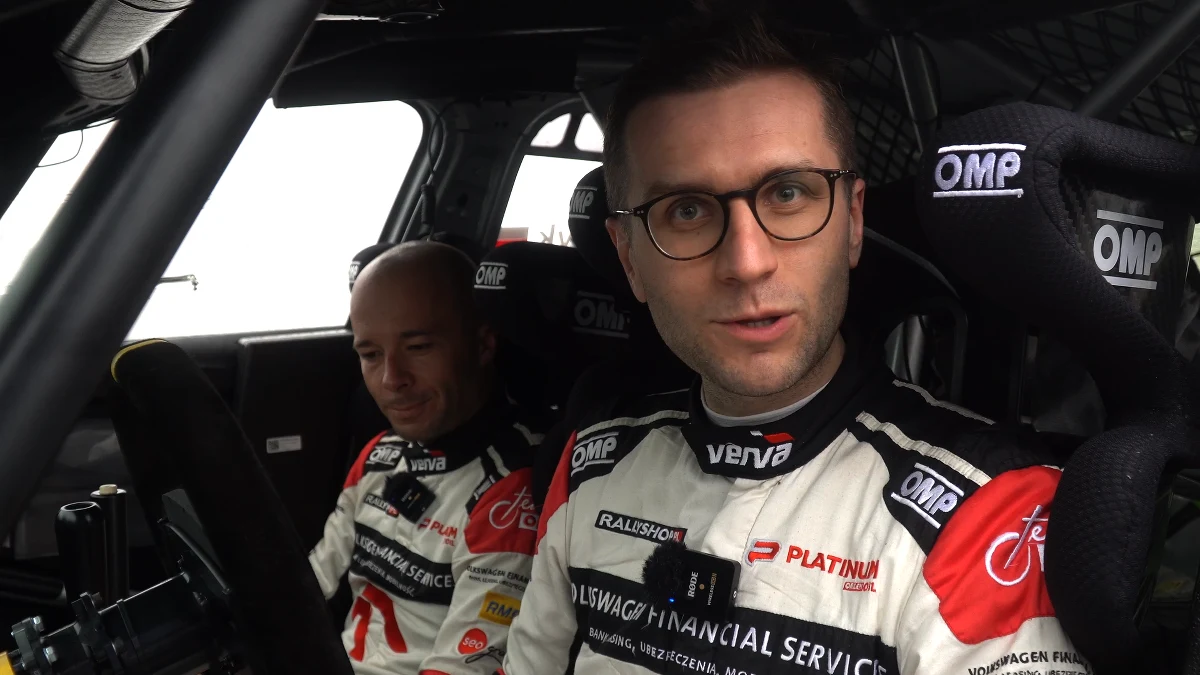 Polska załoga rajdowa Mikołaj Marczyk i Szymon Gospodarczyk jest już po testach przed Rajdem Fafe! Panowie testowali dziś nowe auto, które dopiero co wyjechało z warsztatu. „Samochód miał zerowy przebieg” – mówił podekscytowany kierowca Skody Fabia RS Rally2. Marczyk i Gospodarczyk traktują portugalski rajd w mistrzostwach Europy jako przygotowania do właściwych startów w WRC2!