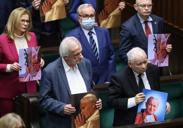 Sejm. Uchwała w sprawie obrony dobrego imienia św. Jana Pawła II