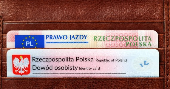 Sejm uchwalił ustawę o aplikacji mObywatel, która umożliwi posługiwanie się na terenie kraju dokumentami w aplikacji, w tym dowodem osobistym na równi z dokumentami tradycyjnymi. Jedynym wyjątkiem będzie przekraczanie granicy i wnioskowanie o nowy dowód osobisty.