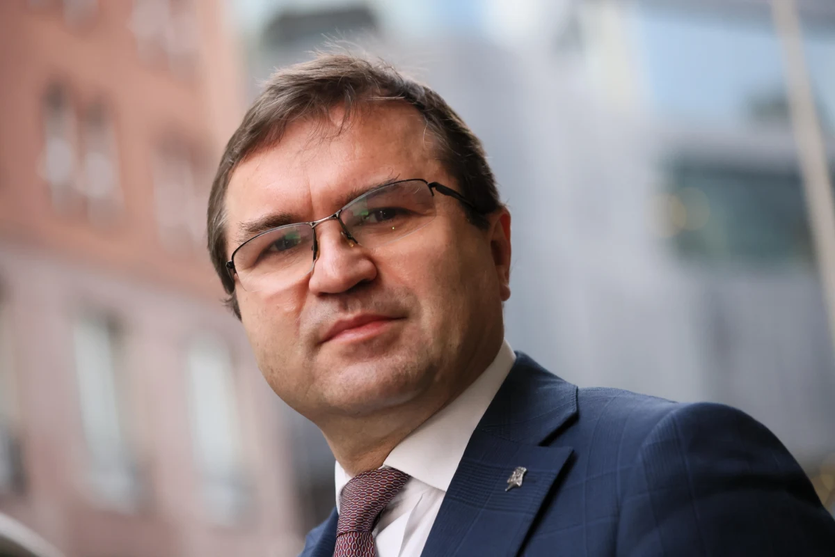 "Państwo nie jest od tego, żeby apelować, ale od podejmowania ustaw" - stwierdził poseł Zbigniew Girzyński w rozmowie w internetowym Radiu RMF24 pytany o to, w jaki sposób powinien być uzyskany dostęp do archiwów kościelnych. Jak stwierdził, policja i prokuratura powinny móc przeszukiwać budynki należące do Kościoła.