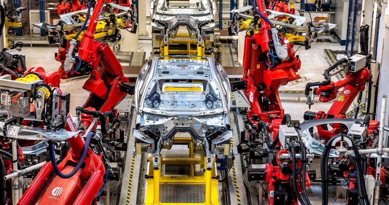 Stellantis udostępni fabryki Chińczykom? Koncern zmienia strategię