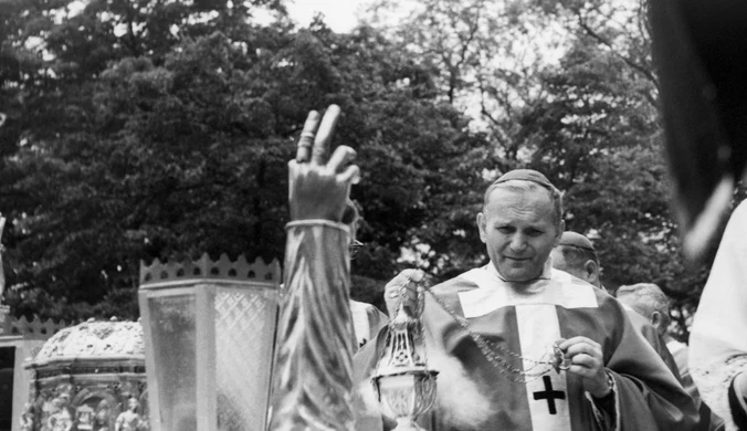 Sprawa kard. Wojtyły poruszyła Polaków. Kmieciak chce współpracy z IPN