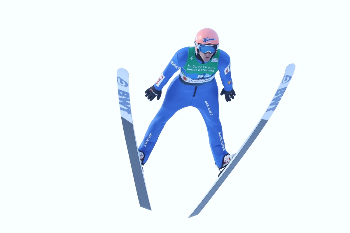 Dawid Kubacki wygrał kwalifikacje do sobotniego konkursu Pucharu Świata w Oslo. Został pierwszym liderem cyklu Raw Air. W konkursie zobaczymy komplet polskich skoczków narciarskich. Kamil Stoch był szósty, Aleksander Zniszczoł 22., Paweł Wąsek 39., Piotr Żyła 44., a Jakub Wolny 47.